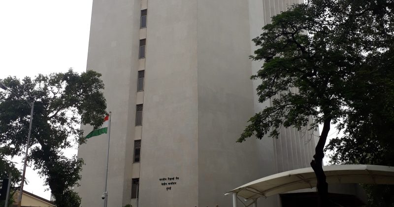 Banco Central da India mantém taxas estáveis enquanto custos energéticos abalam perspectivas de inflação